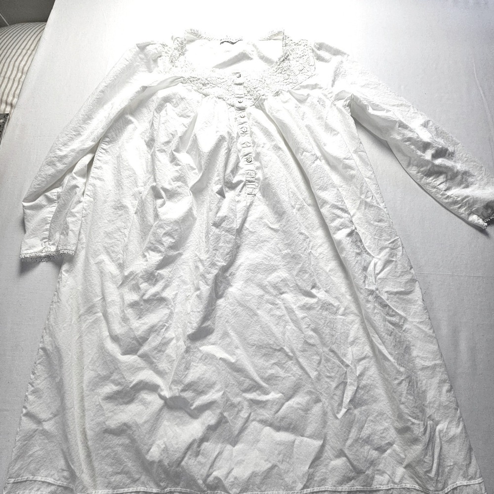 Eileen West White Cotton Long Sleeve Nightgown Lace Smocked L